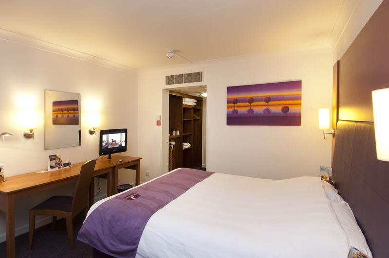 Premier Inn Portsmouth North Harbour Eksteriør bilde